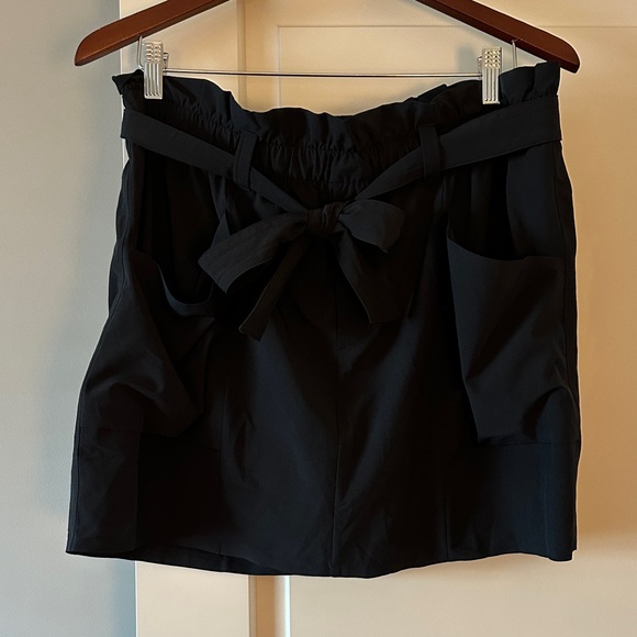 Athleta Black Skort with Elastic Waist and front tie! Super comfy and like new - Picture 1 of 4